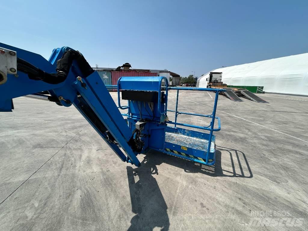Genie S 65 견인식 전동이동 리프트