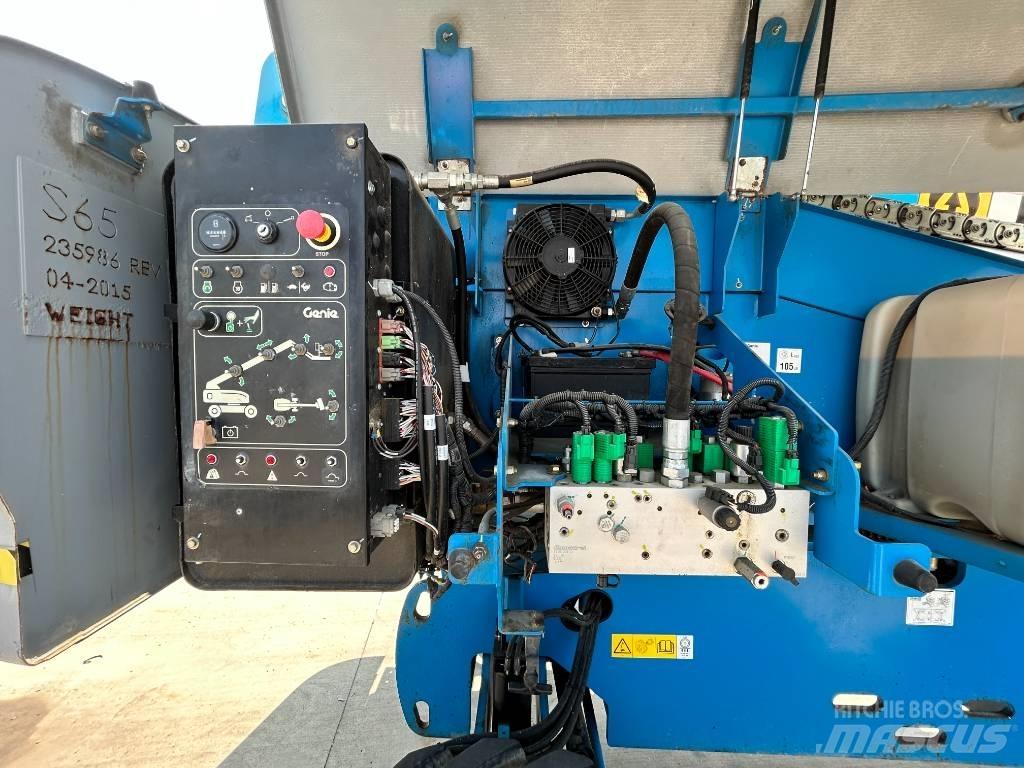 Genie S 65 견인식 전동이동 리프트