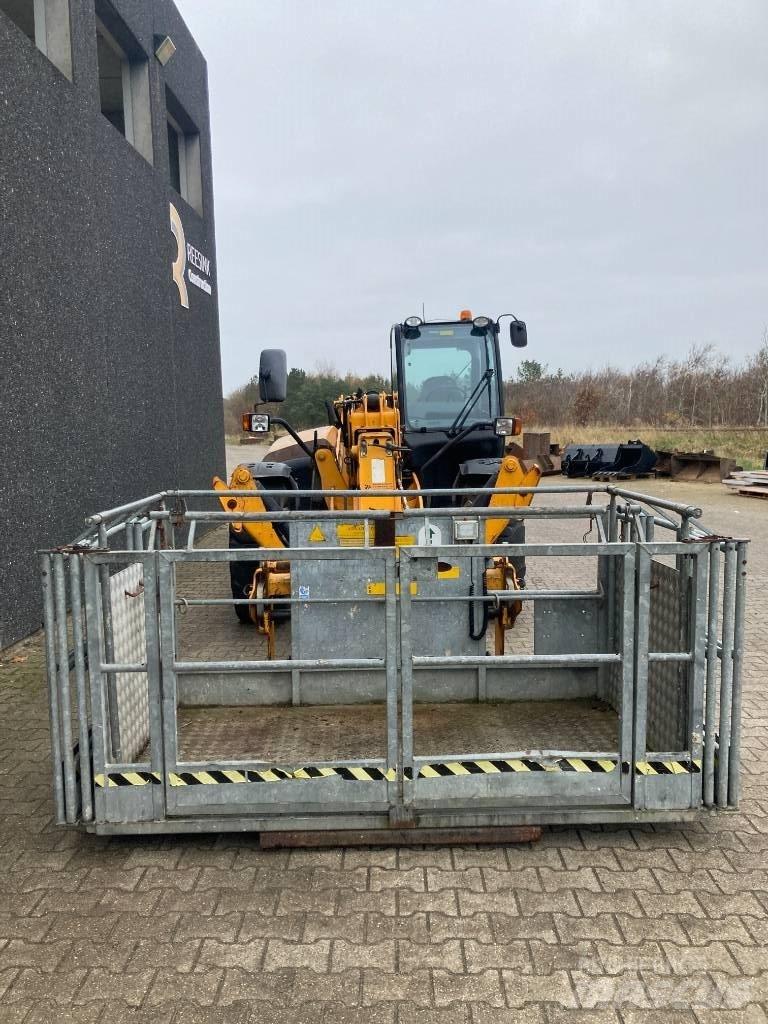 JCB 540-140 텔러 핸들러