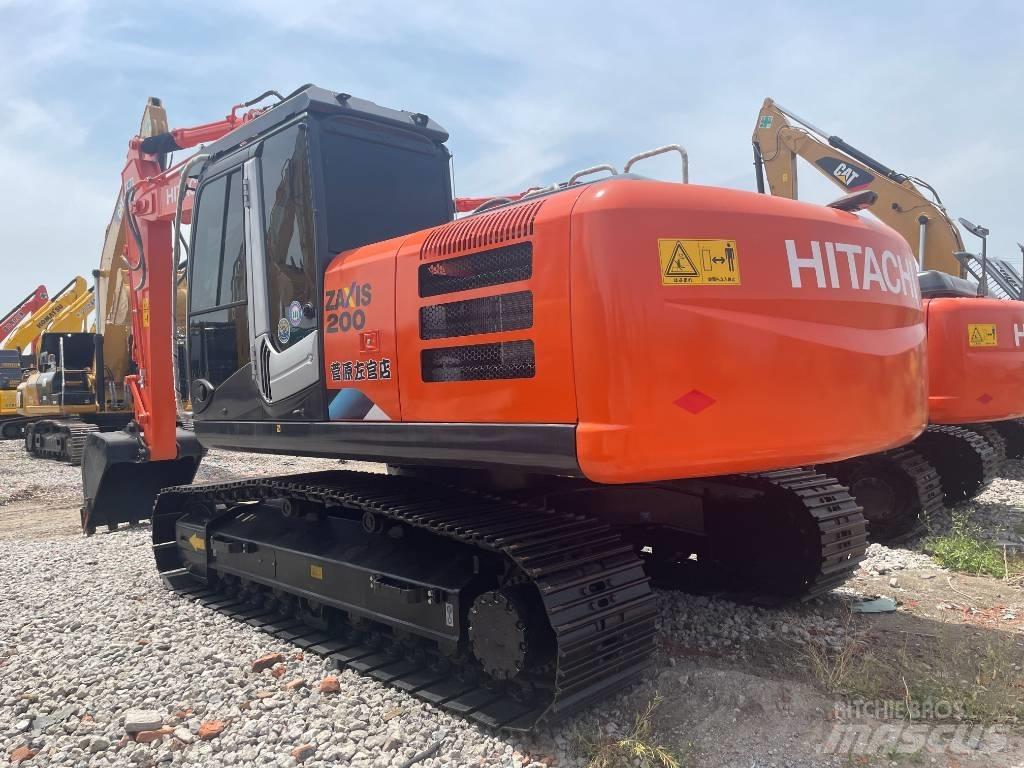 Hitachi ZX 200 대형 굴삭기 29톤 이상