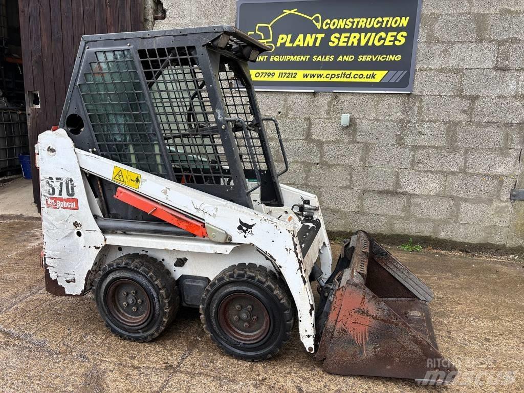 Bobcat S 70  스키드로더