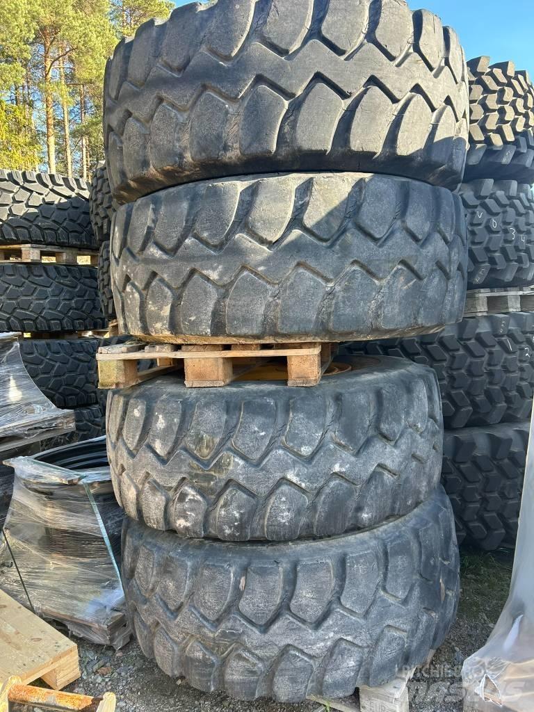 Goodyear 20,5R25 GP4  휠로우더
