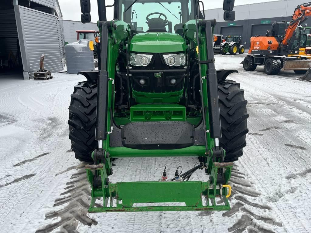 John Deere 6130 R 트랙터