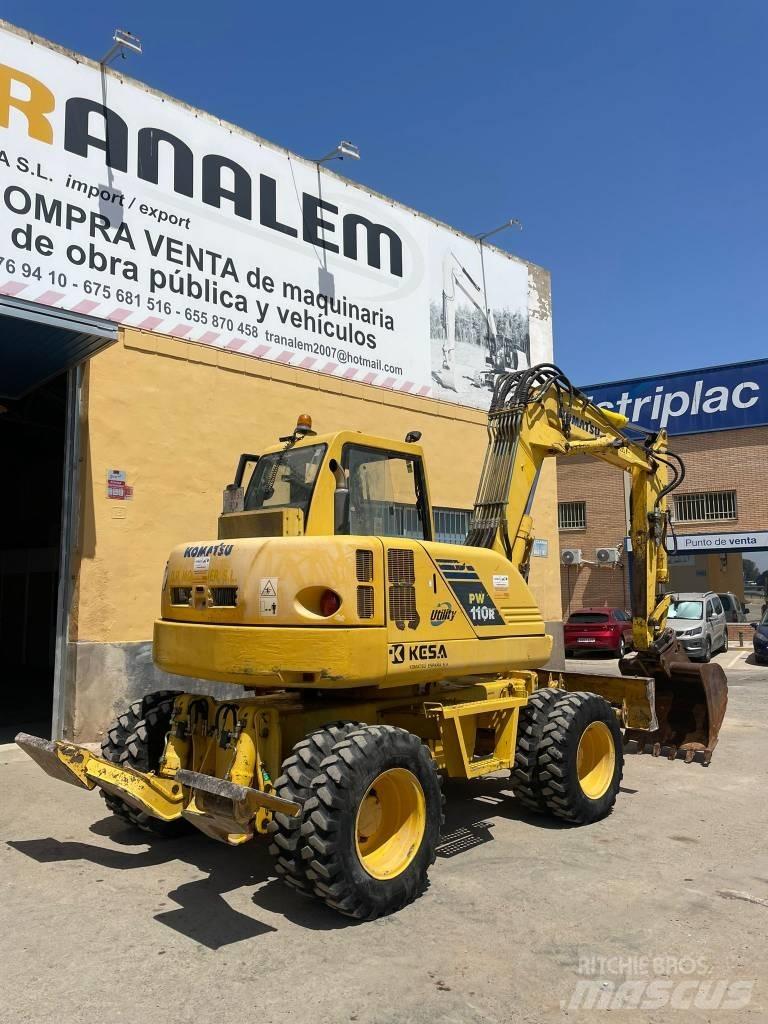 Komatsu PW 110  휠 굴삭기