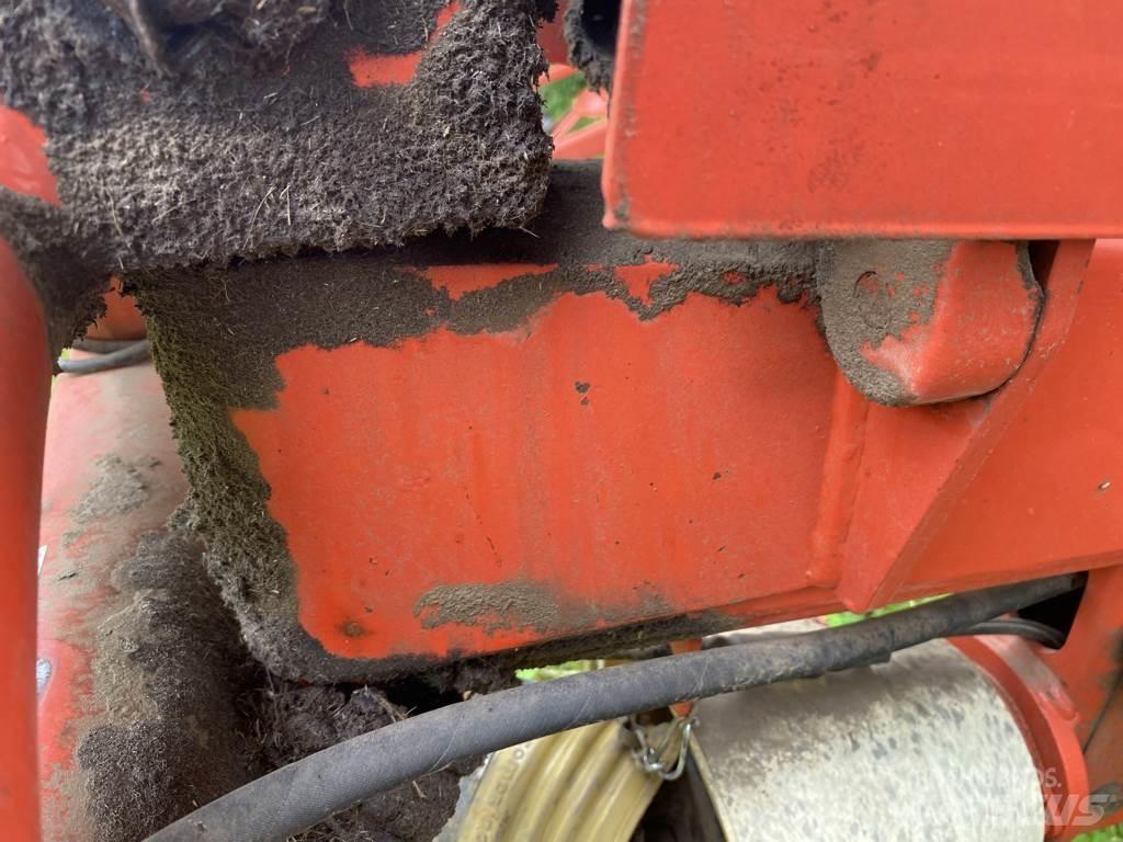Kuhn GF6301MH 갈퀴 및 테더