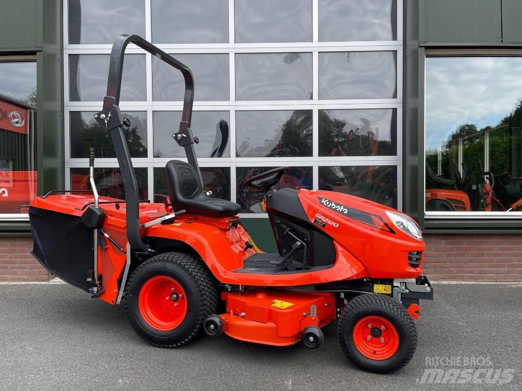 Kubota GR 2120 탑승형 잔디깎기