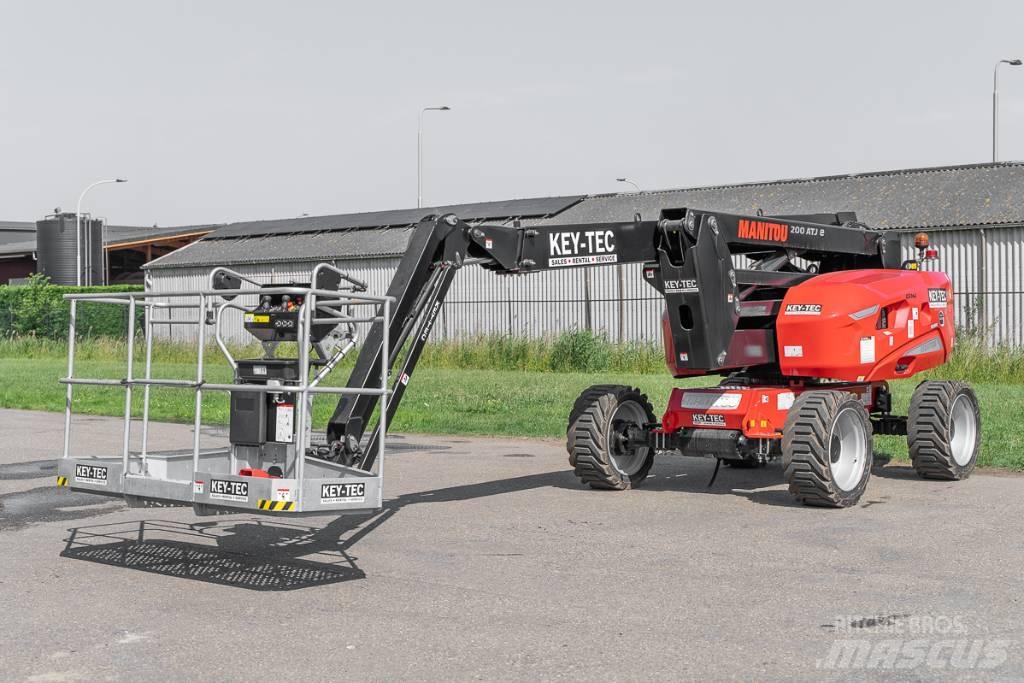 Manitou 200 ATJ e 관절형 전동이동 리프트