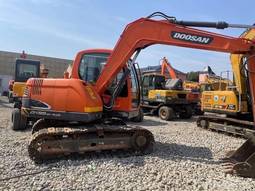 Doosan DX 85 중형굴삭기 7톤-28톤