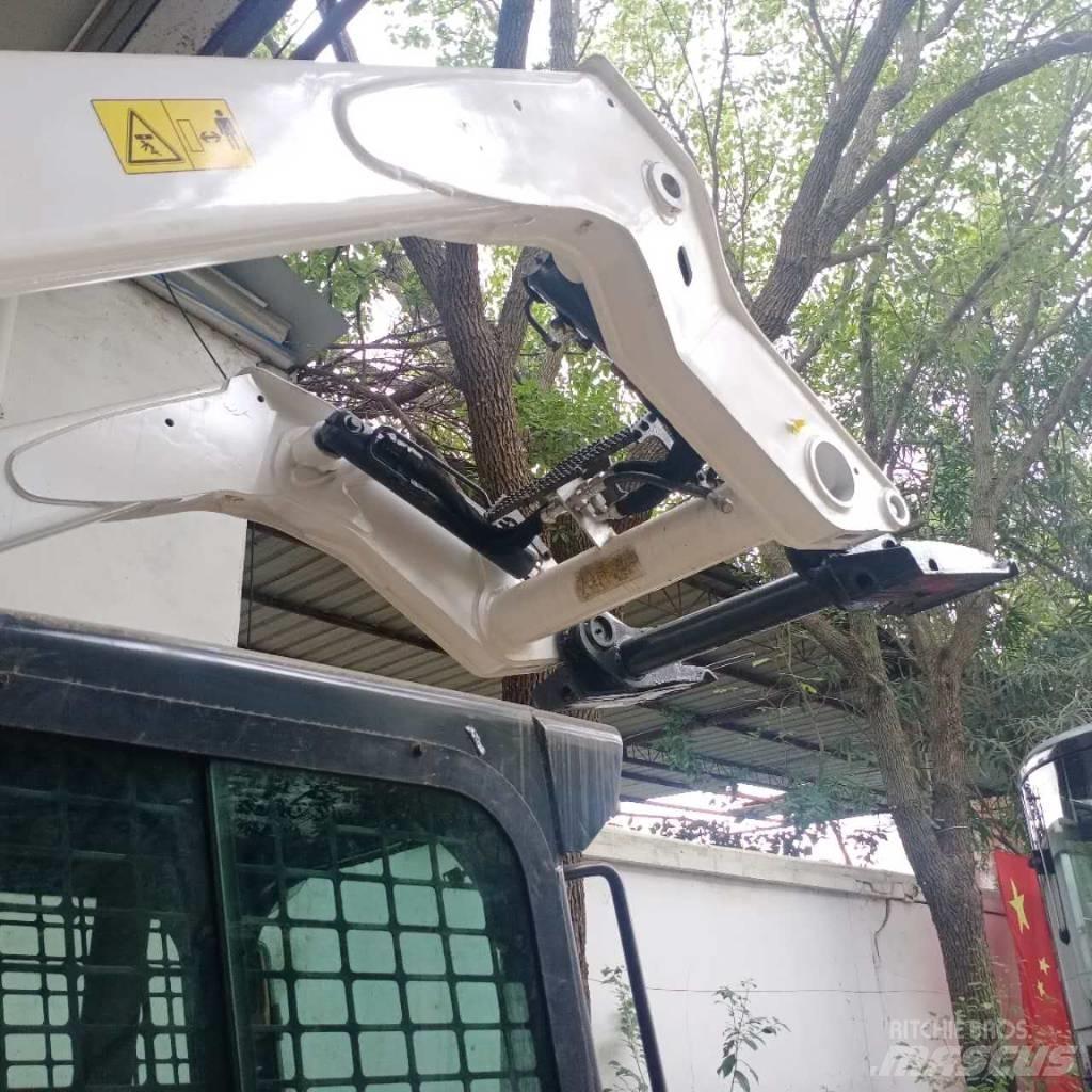 Bobcat T 770  스키드로더