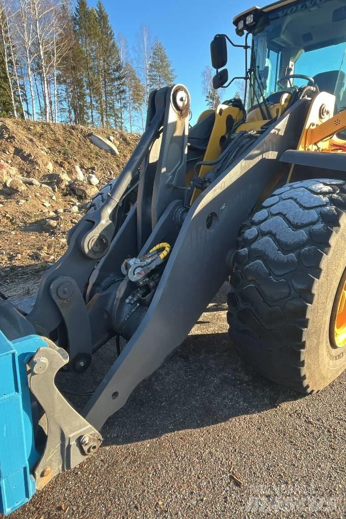 Volvo L 120 H  휠로우더