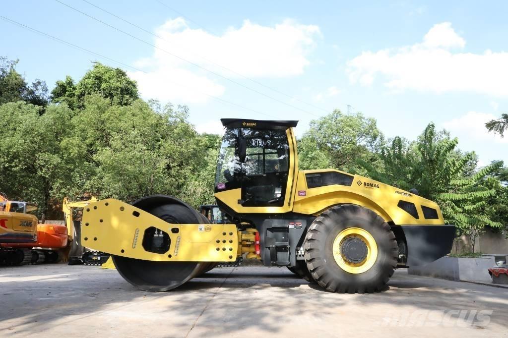 Bomag BW 226 BVC-5 트윈 드럼 롤러