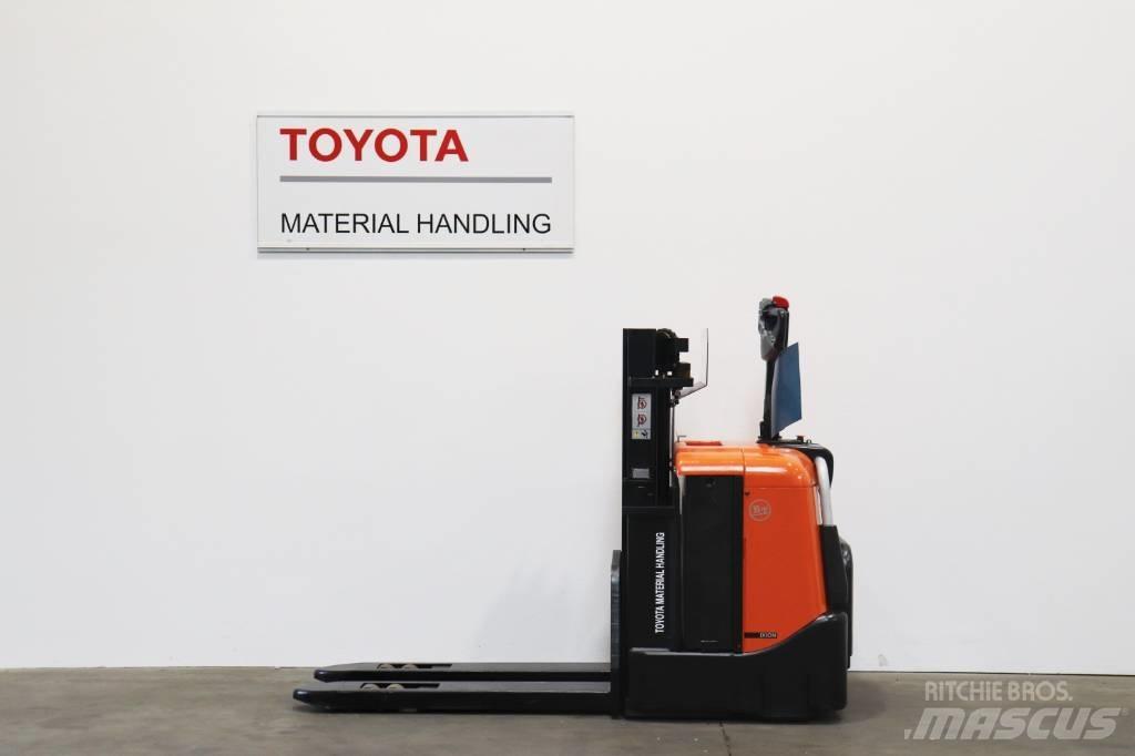 Toyota SPE125 포크리프트