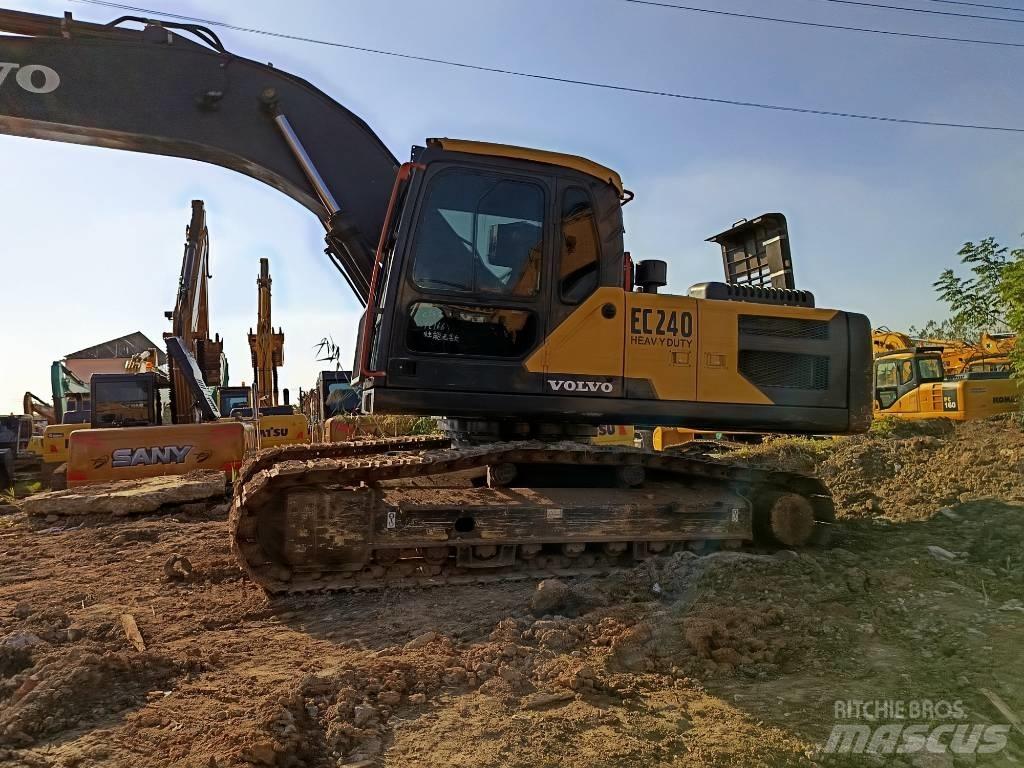 Volvo EC 240 대형 굴삭기 29톤 이상