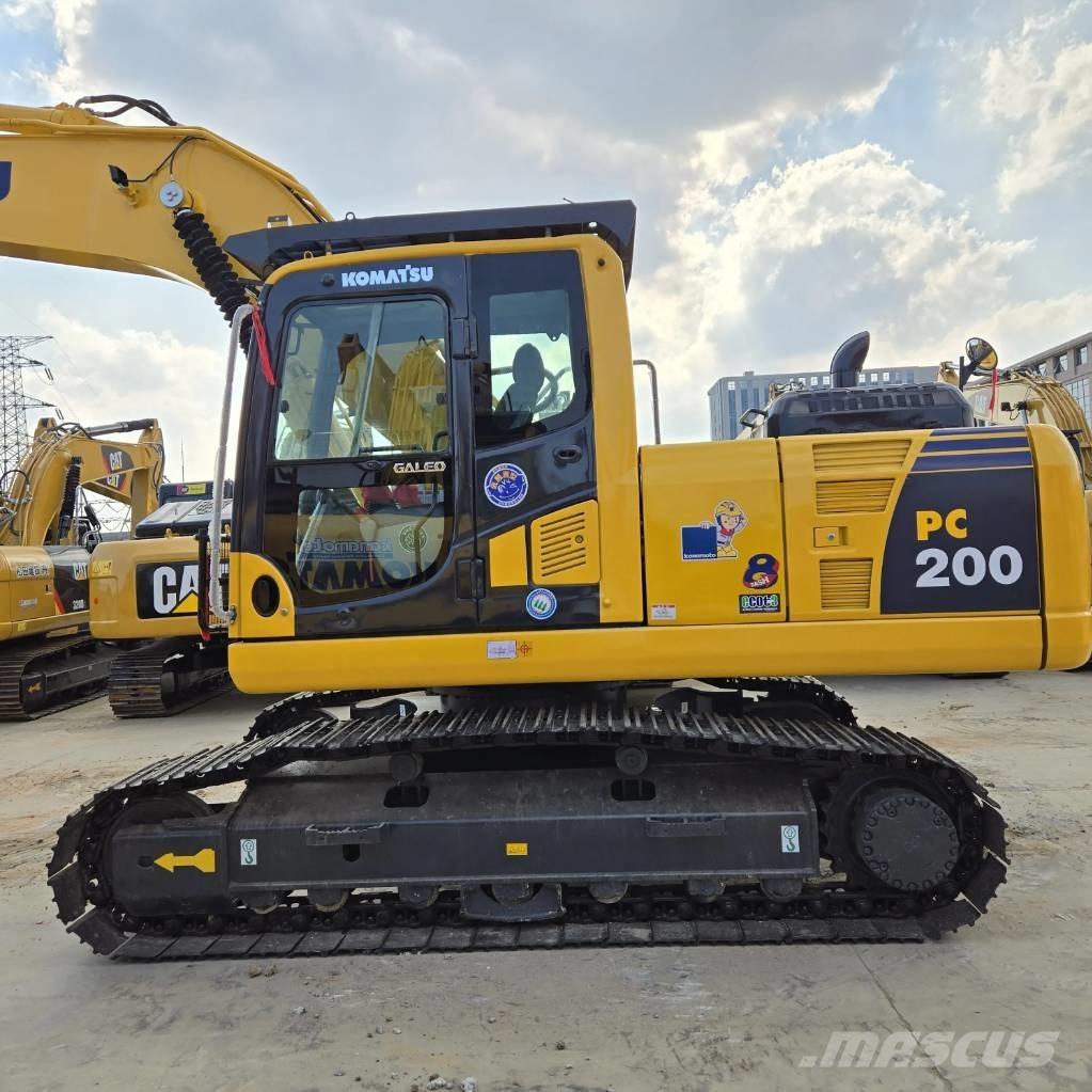 Komatsu PC 200-8 대형 굴삭기 29톤 이상