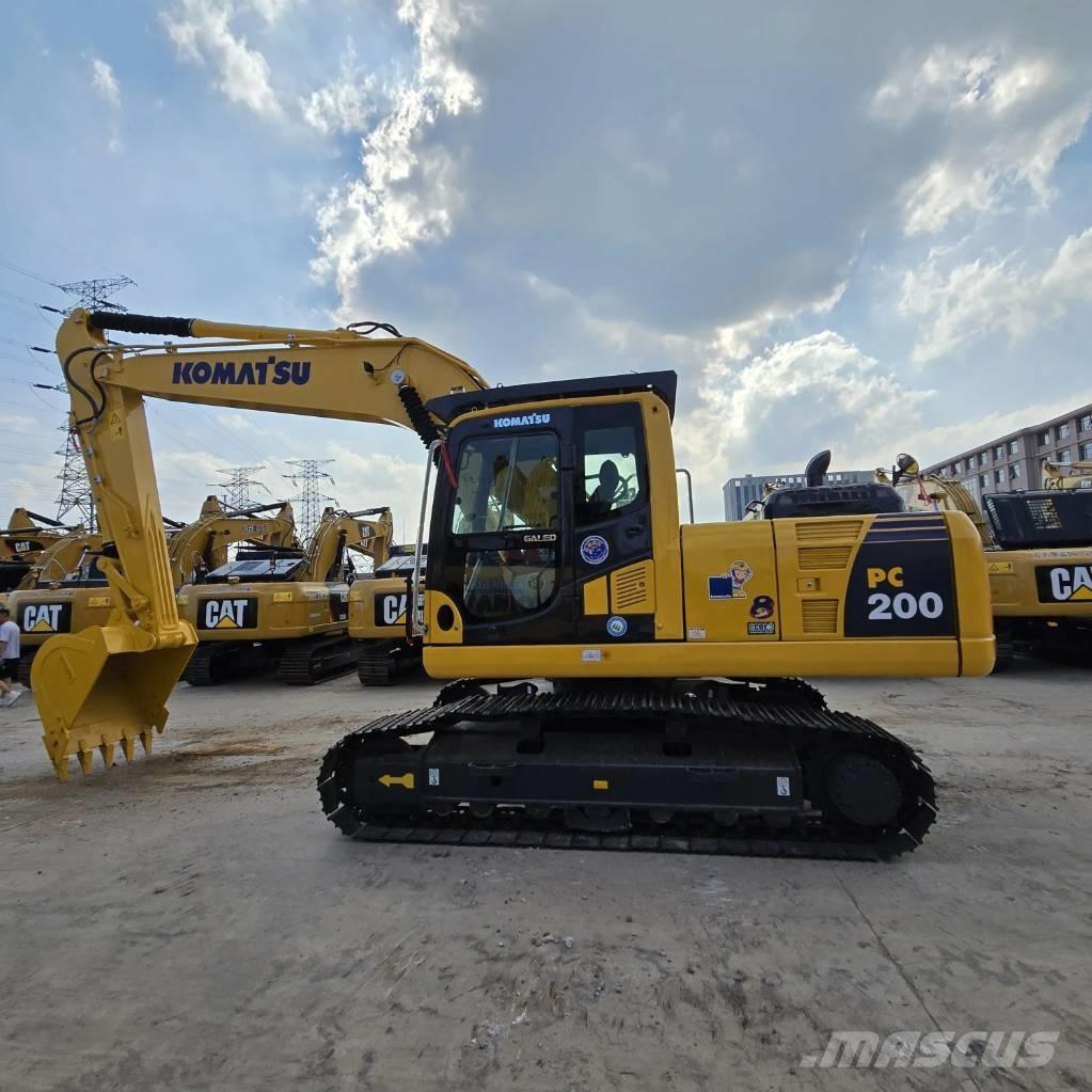 Komatsu PC 200-8 대형 굴삭기 29톤 이상