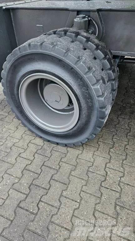 Sennebogen 835MD 폐기물/산업 처리기