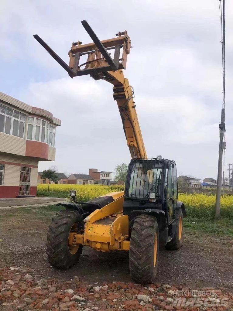 JCB 535-95 텔러 핸들러