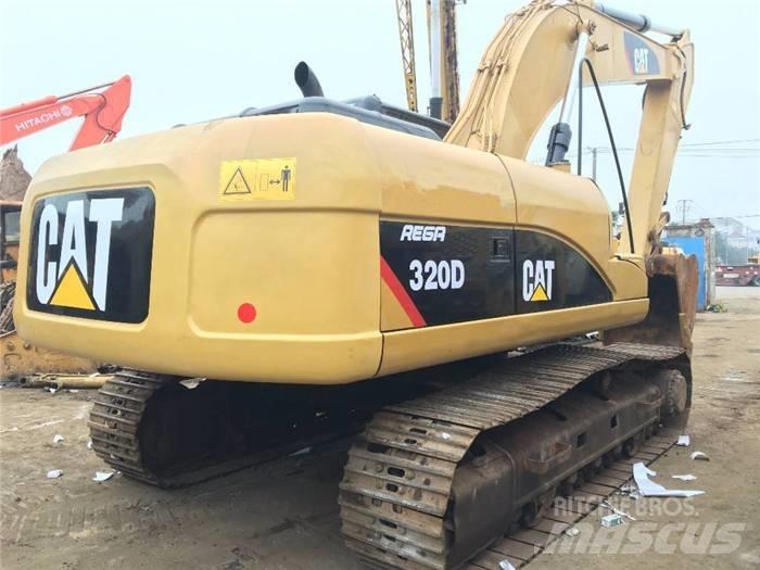 CAT 320 D 대형 굴삭기 29톤 이상