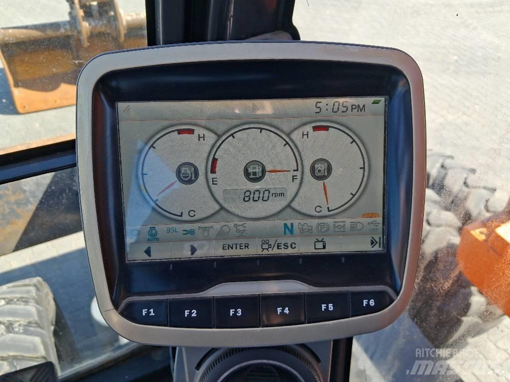 Doosan DX 140 W-3  휠 굴삭기