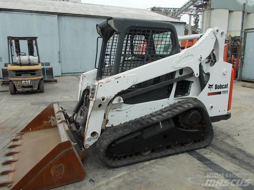 Bobcat T590  스키드로더
