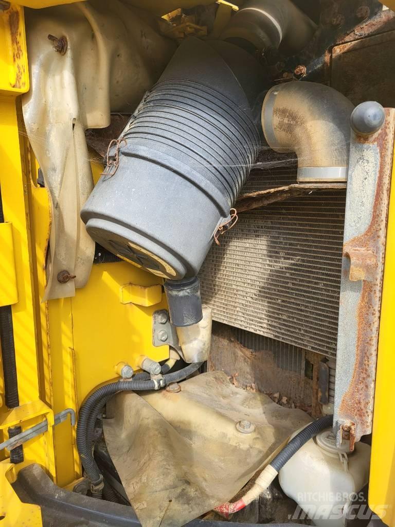Komatsu PC138US-8 대형 굴삭기 29톤 이상