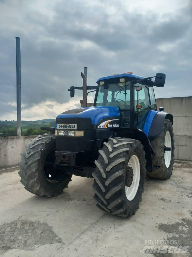 New Holland TM 190 트랙터