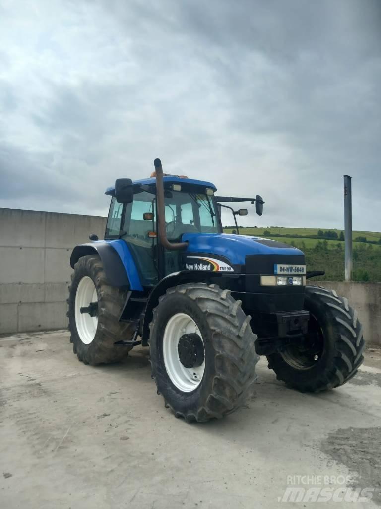 New Holland TM 190 트랙터