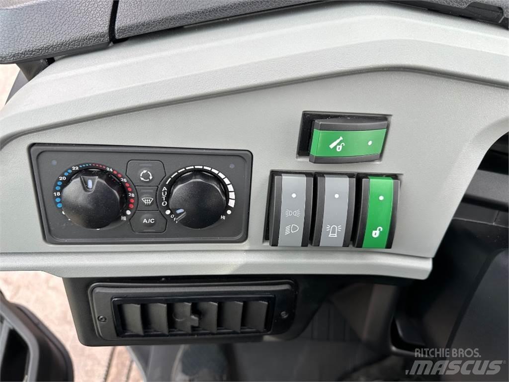 Weidemann T7042 텔러 핸들러