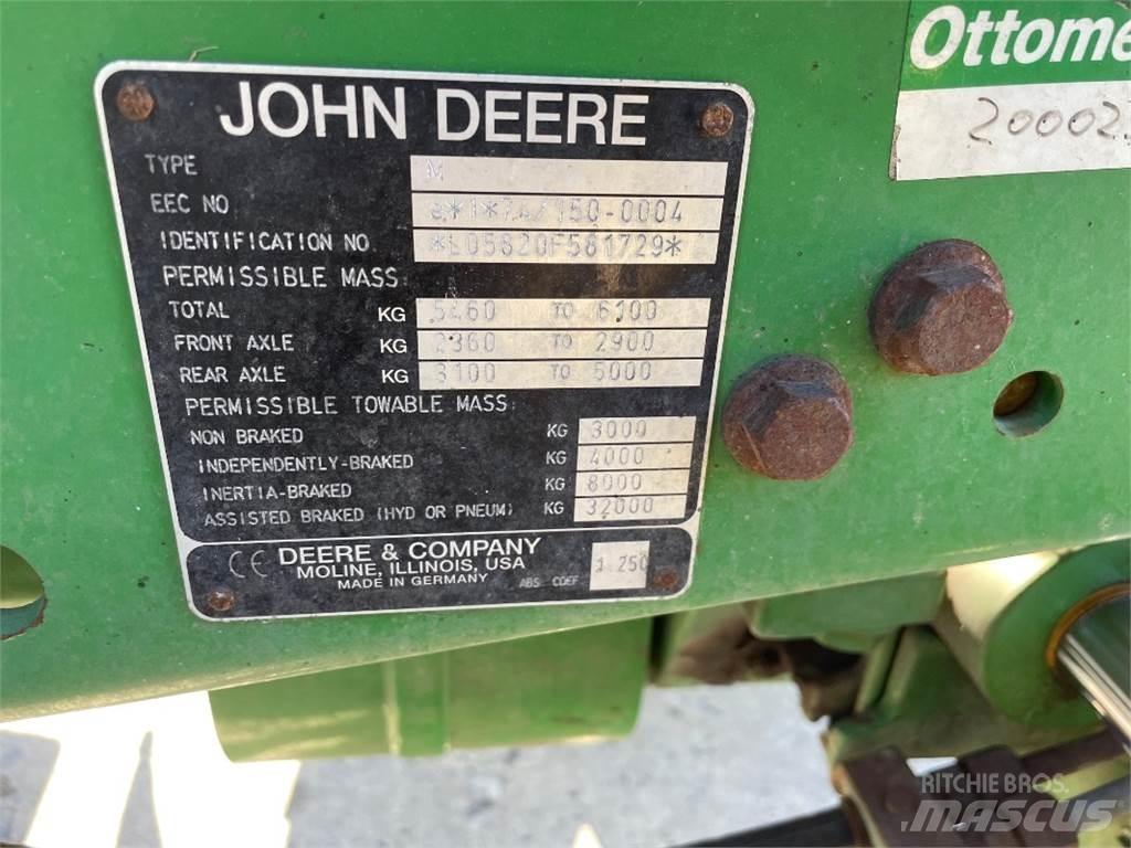 John Deere 5820 트랙터