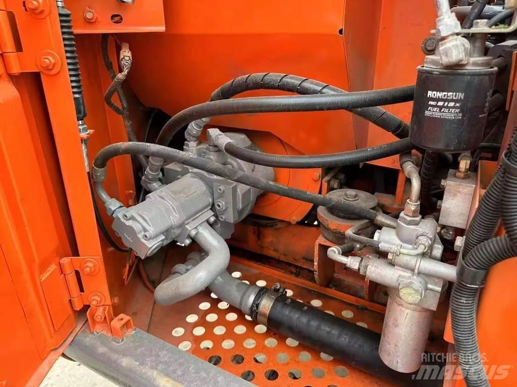 Hitachi ZX 60 소형 굴삭기 7톤 미만