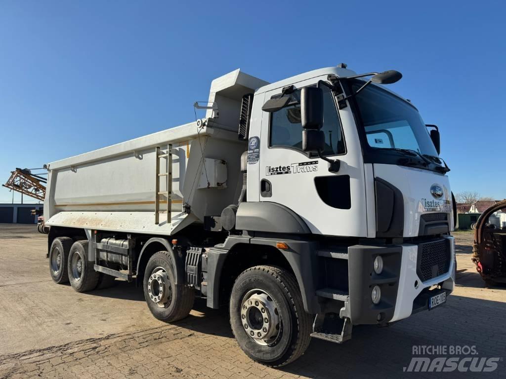 Ford Cargo 덤프 트럭