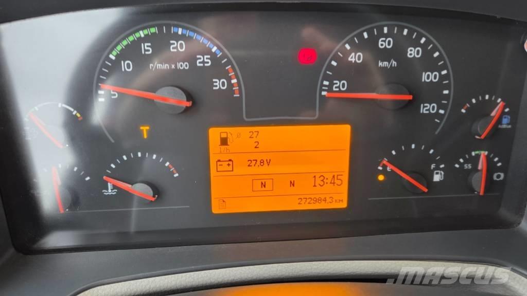 Volvo FL250 4X2 플랫베드/윈치 트럭