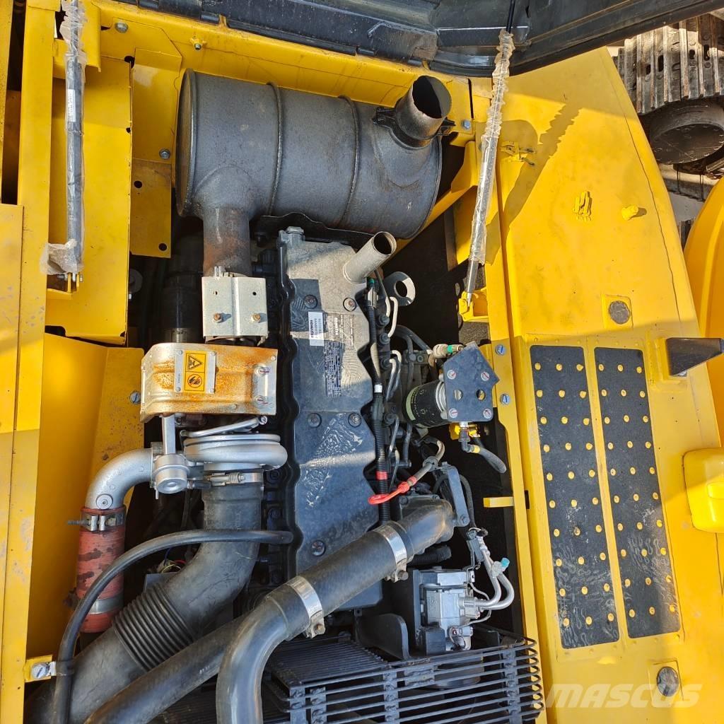 Komatsu PC 220 대형 굴삭기 29톤 이상