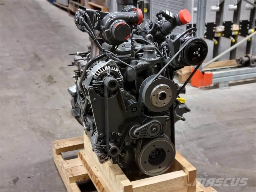 Komatsu 49 AWF 엔진