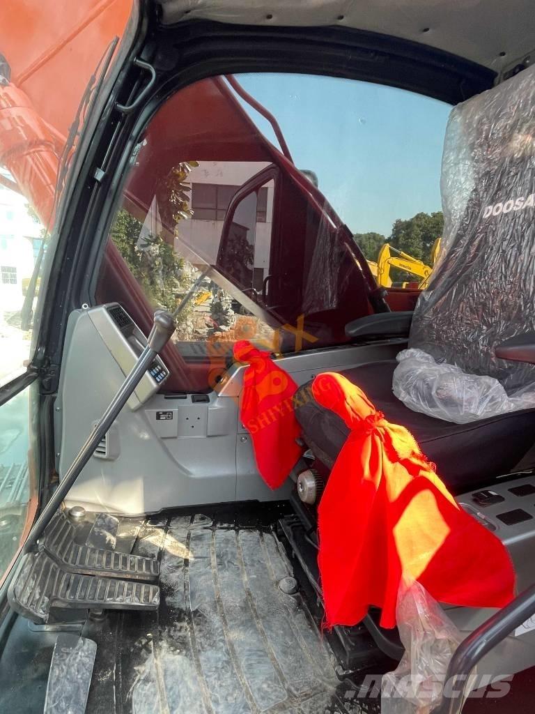 Doosan DX 225 LC 대형 굴삭기 29톤 이상