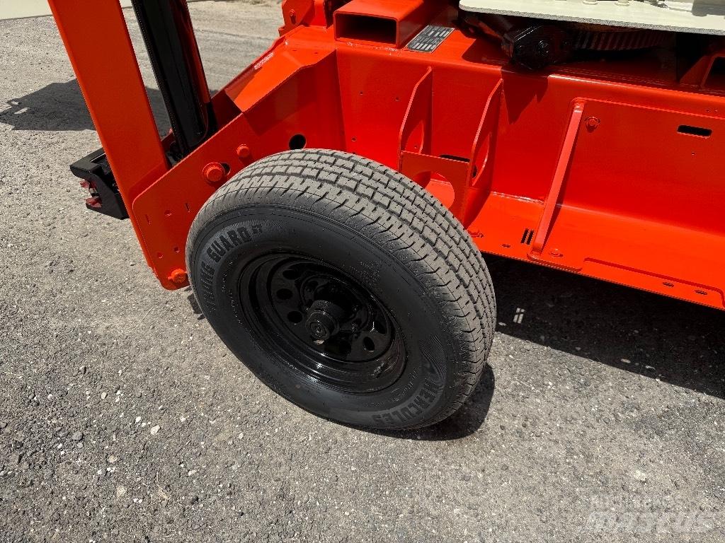 JLG T 500 J 트레일러 탑재 고소작업대