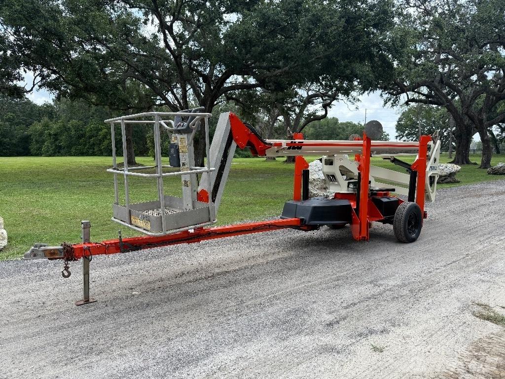 JLG T 500 J 트레일러 탑재 고소작업대