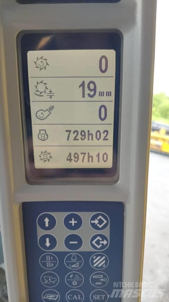 New Holland TC 5070 콤바인 수확기