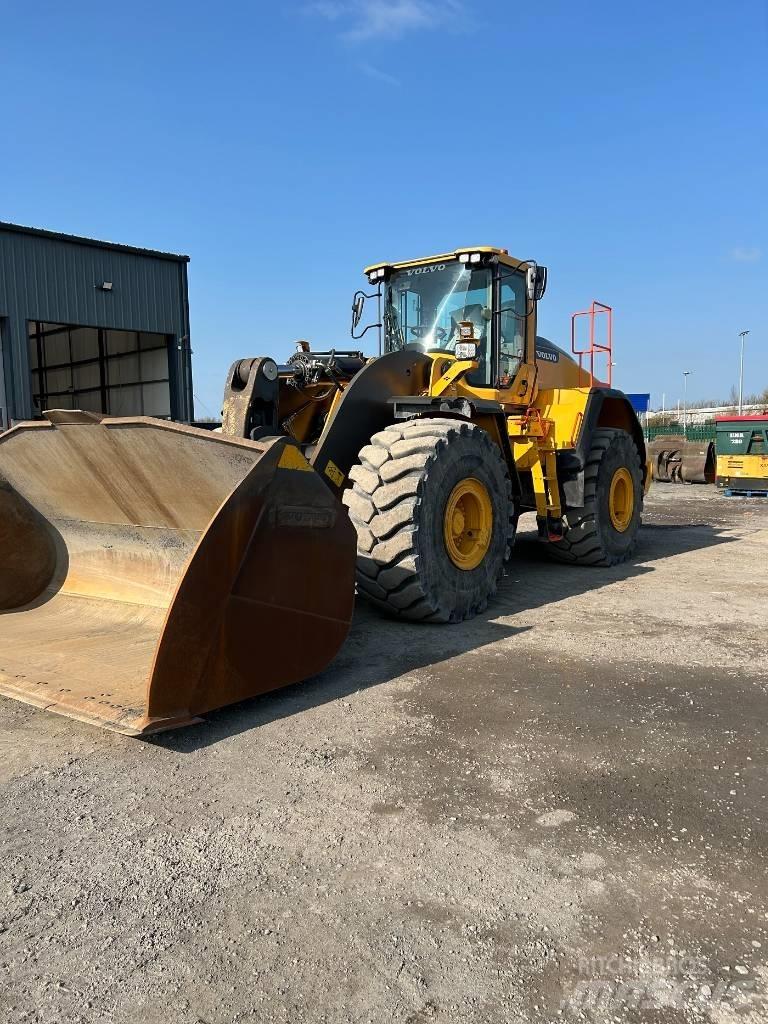 Volvo L 260 H  휠로우더
