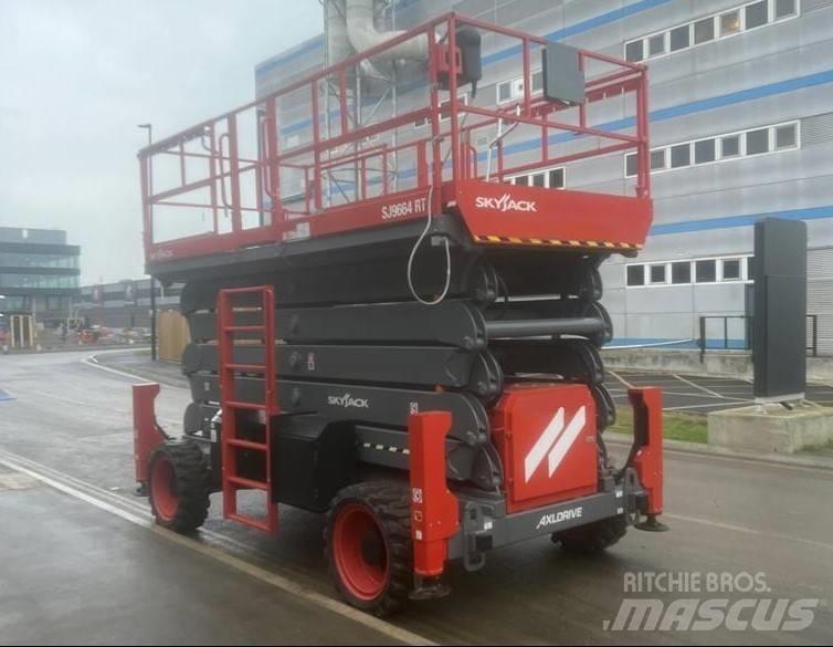 SkyJack SJ9664RT 가위형 리프트