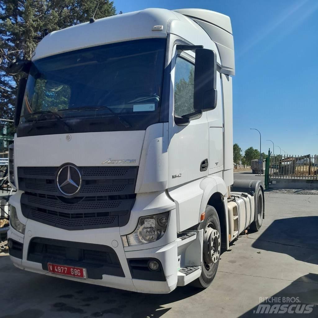 Mercedes-Benz 1842 트랙터 유닛