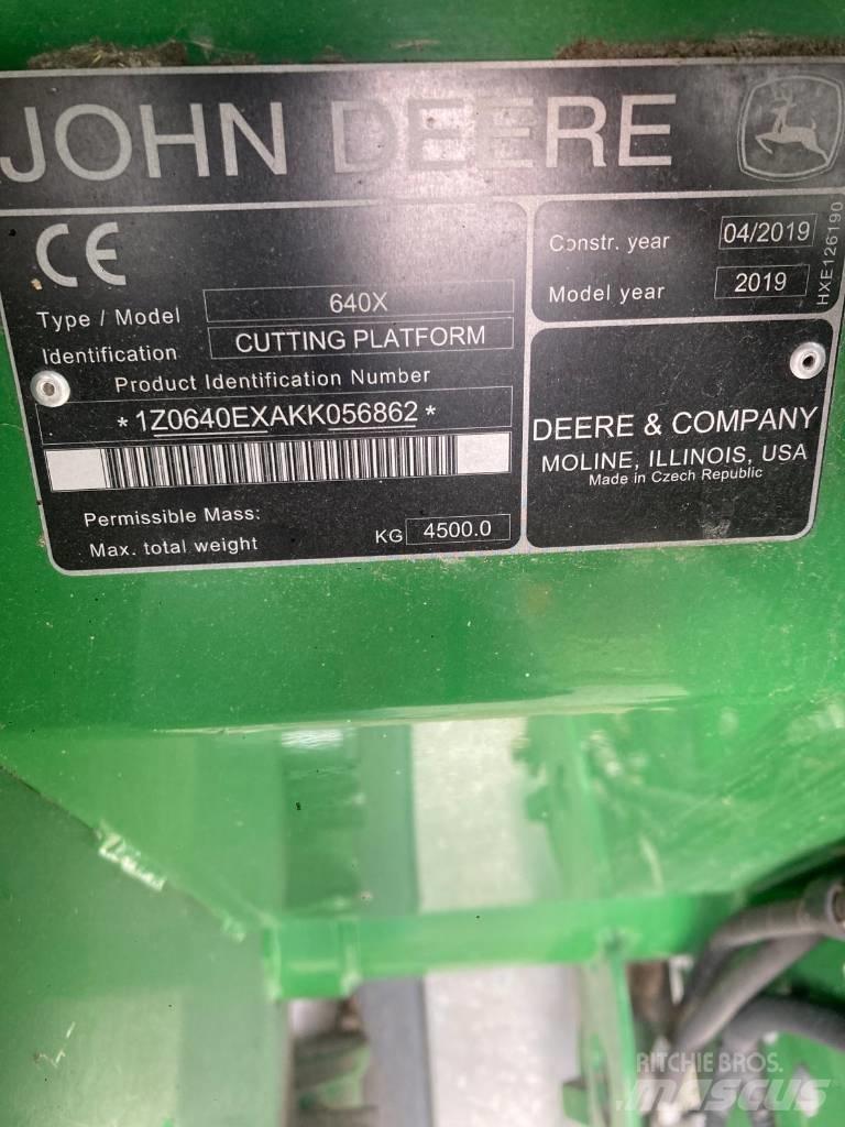John Deere 640 X 콤바인 수확기