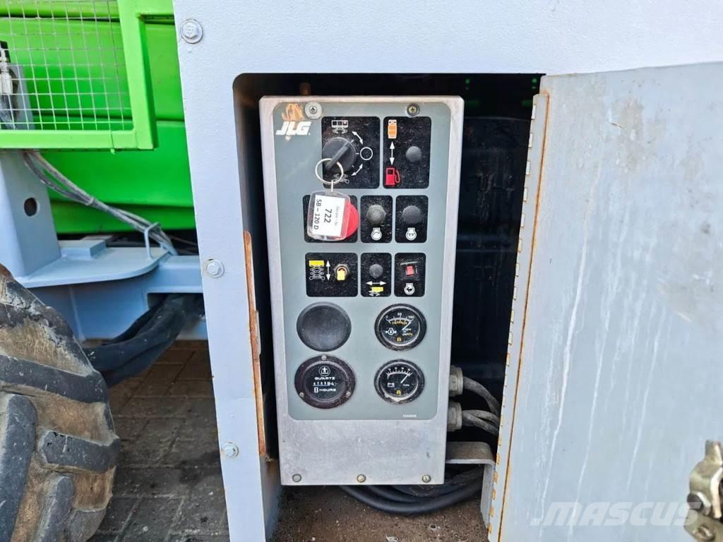 JLG 33 RTS 가위형 리프트