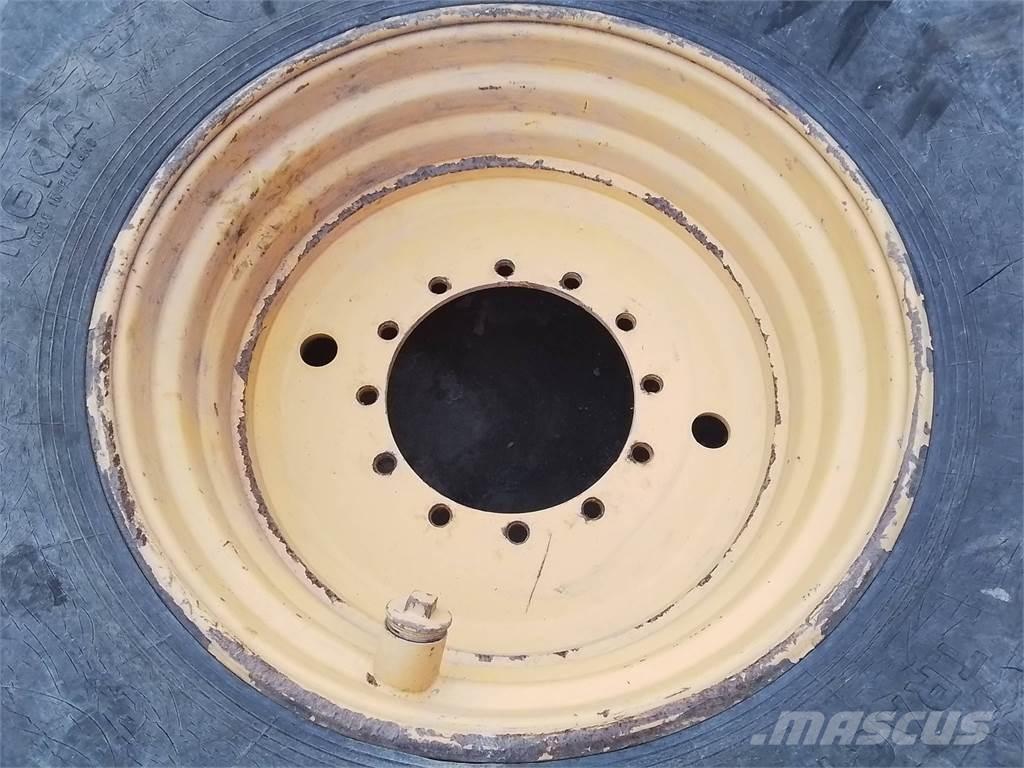 Rottne H20 20x34 타이어, 휠 및 림