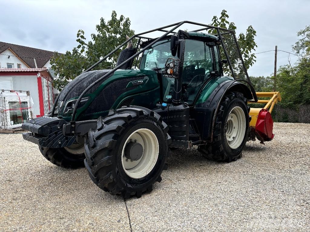 Valtra T 174 트랙터