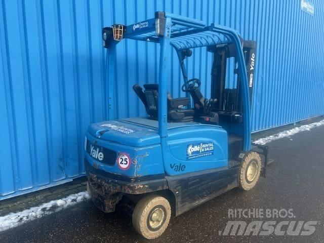 Yale ERP 35 전동 지게차
