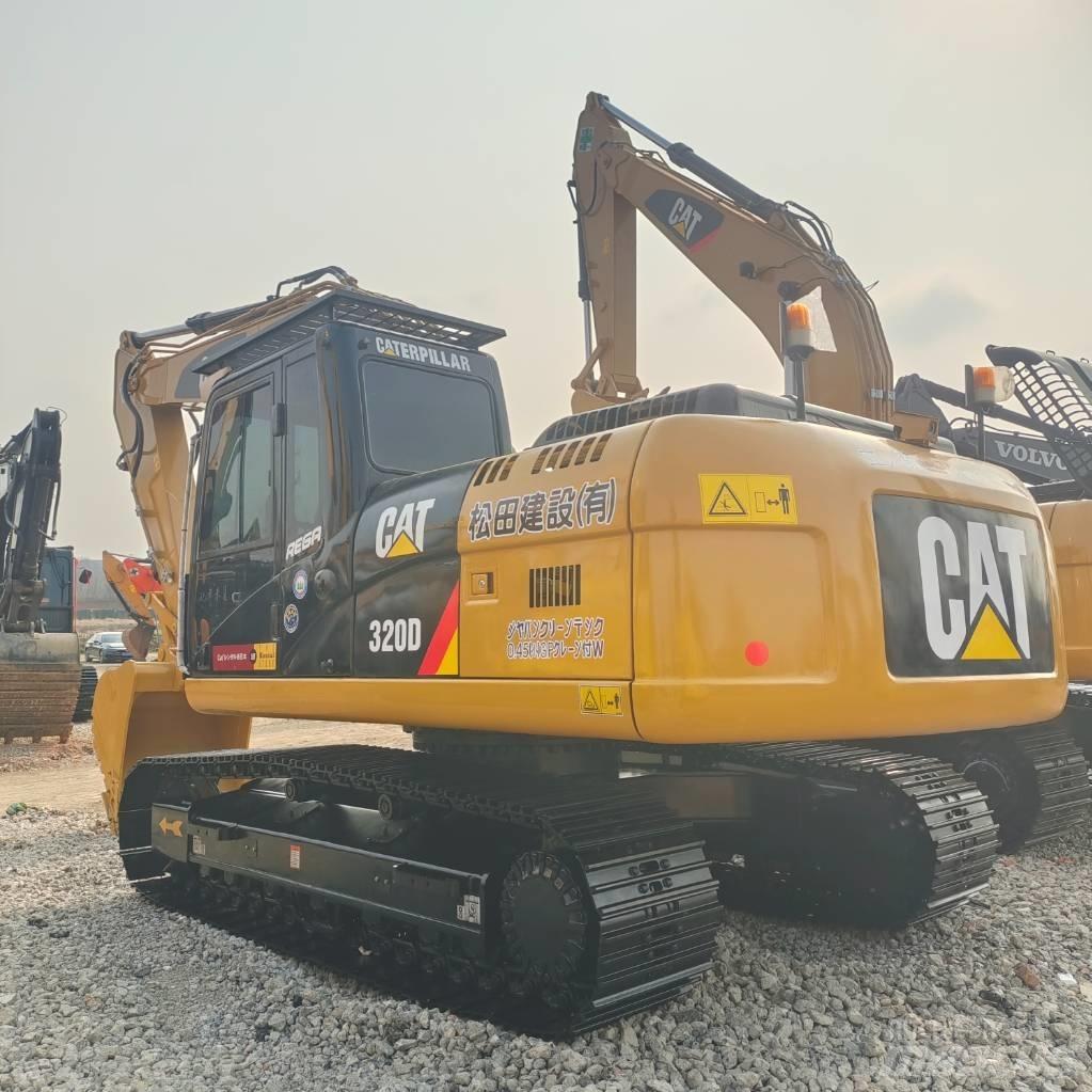 CAT 320 D 대형 굴삭기 29톤 이상