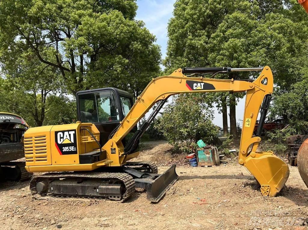 CAT 305.5 소형 굴삭기 7톤 미만