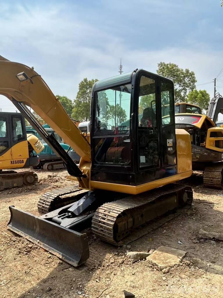 CAT 305.5 소형 굴삭기 7톤 미만