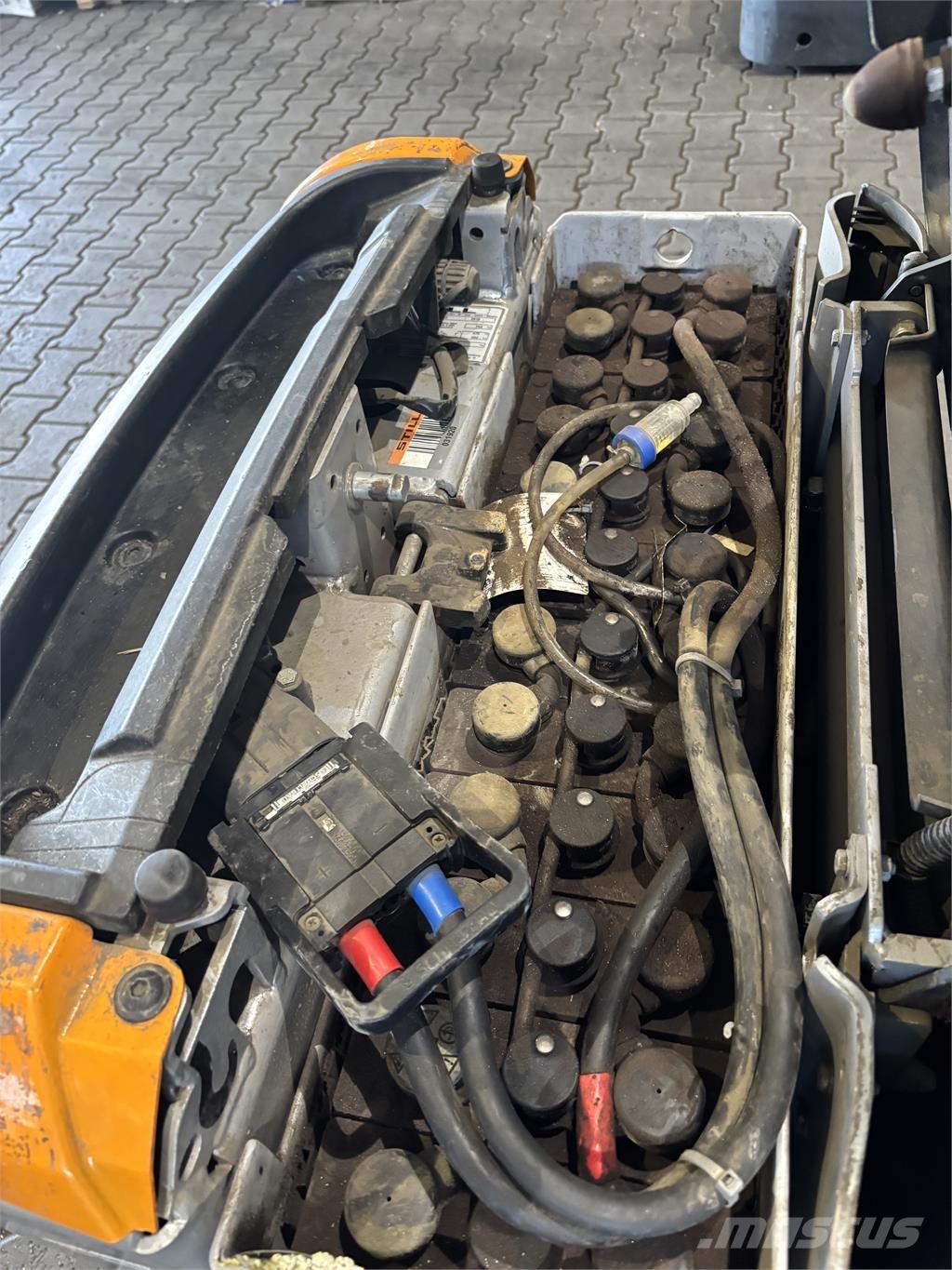 Still OPX 20 경량 반출 리프터